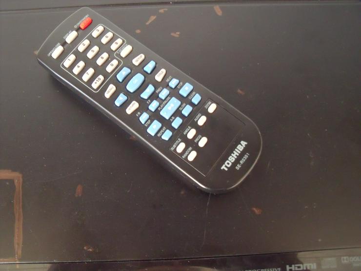Bild 12: DVD Player Toschiba mit FB DviX,HDMI .