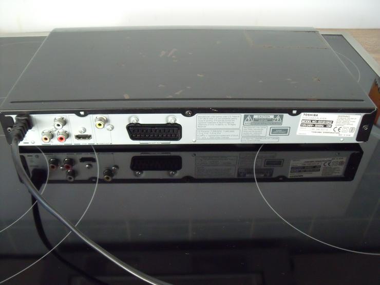 Bild 9: DVD Player Toschiba mit FB DviX,HDMI .