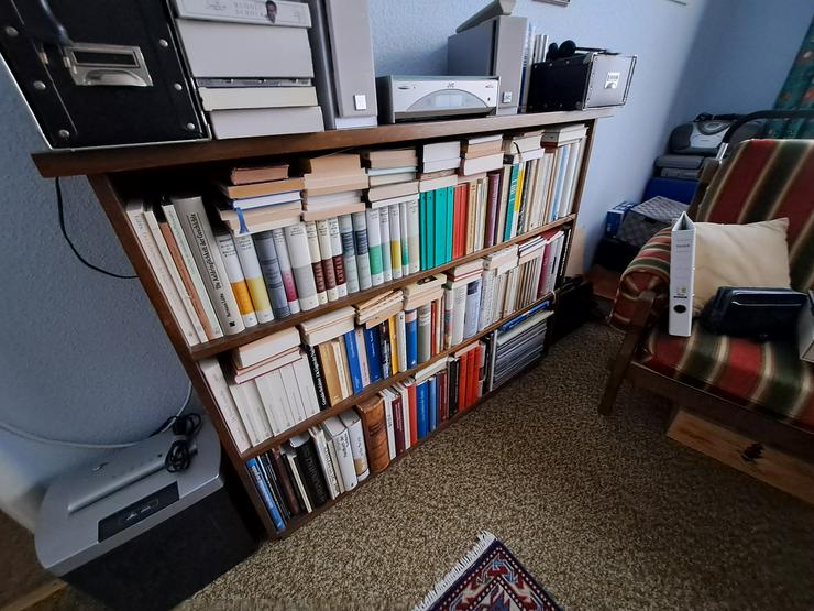 Bücherregal ca. 1,5 x 1,2m 