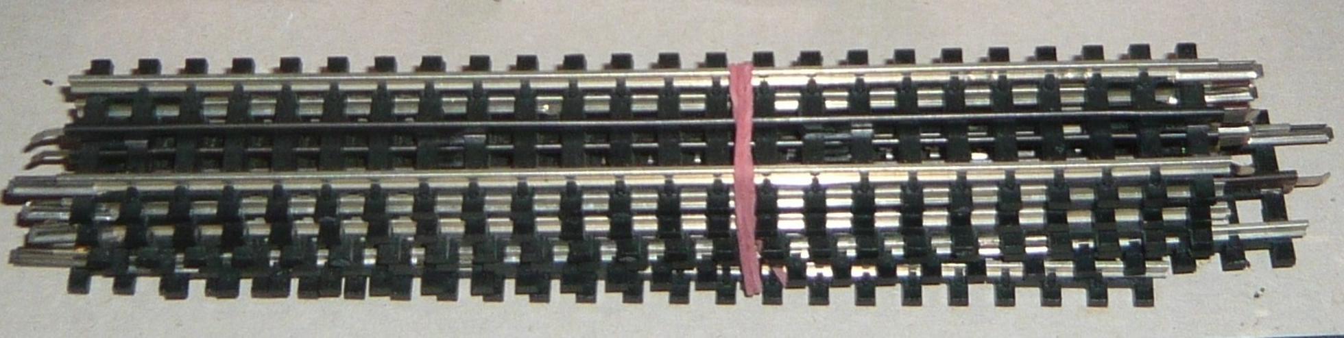 TRIX EXPRESS Gleis gerade 4304 GUT 10 Stück ohne Fehlteile - Zubehör & Ersatzteile - Bild 1