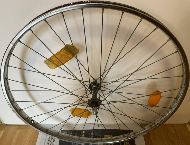 Vorderrad Laufrad mit Stahlfelge ⬨ 20×559 (26×2) ⬨ 06 9 2
