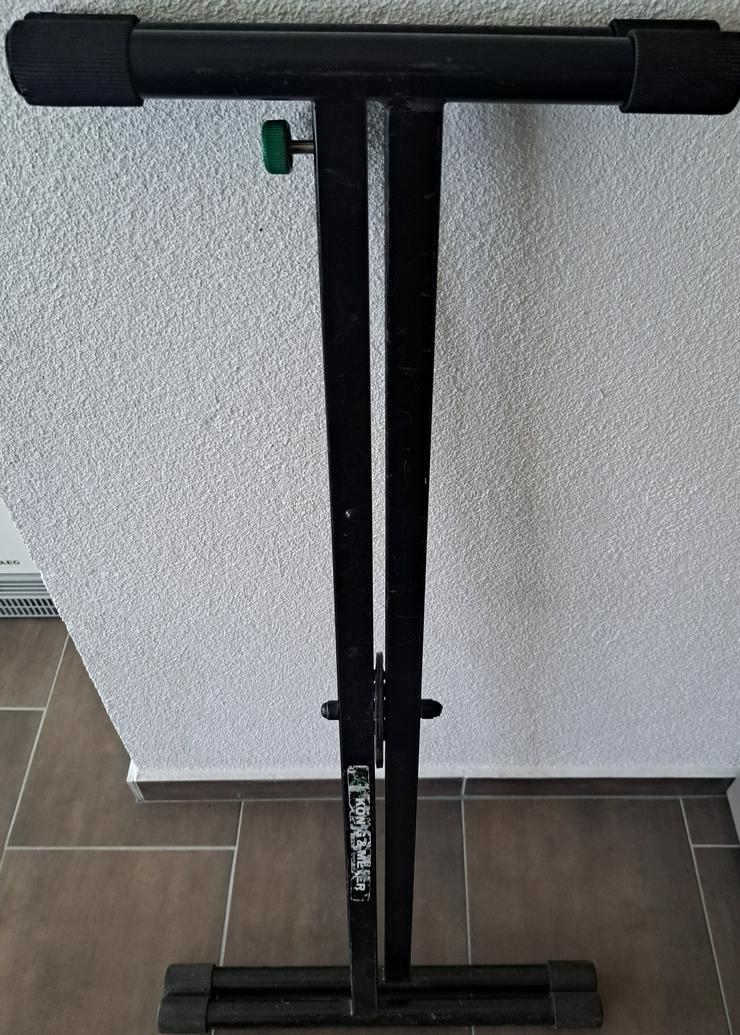 Keyboard- Ständer- höhenverstellbar von Fa. Millenium