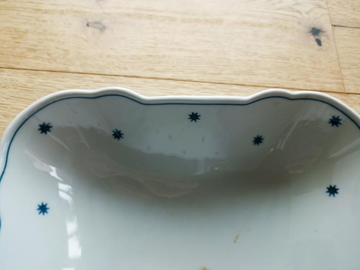 Bild 2: Porzellanschüssel Gemüseschüssel Retro Schüssel Porzellan weiß blau mit Sternen