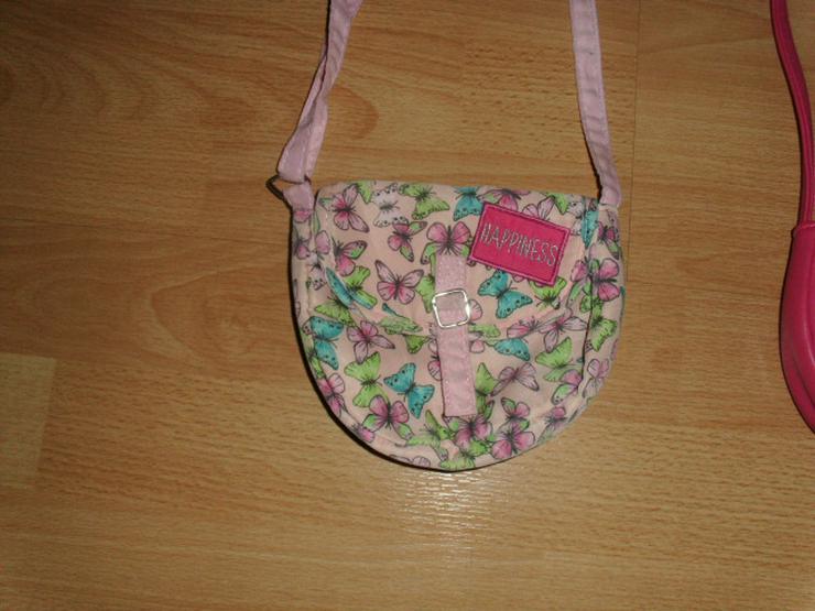 Bild 2: 2 süße Kinderhandtaschen, pink + Schmetterlinge