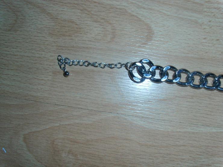 Bild 4: Kurze, dicke Panzerkette, silber farbig ( Modeschmuck)