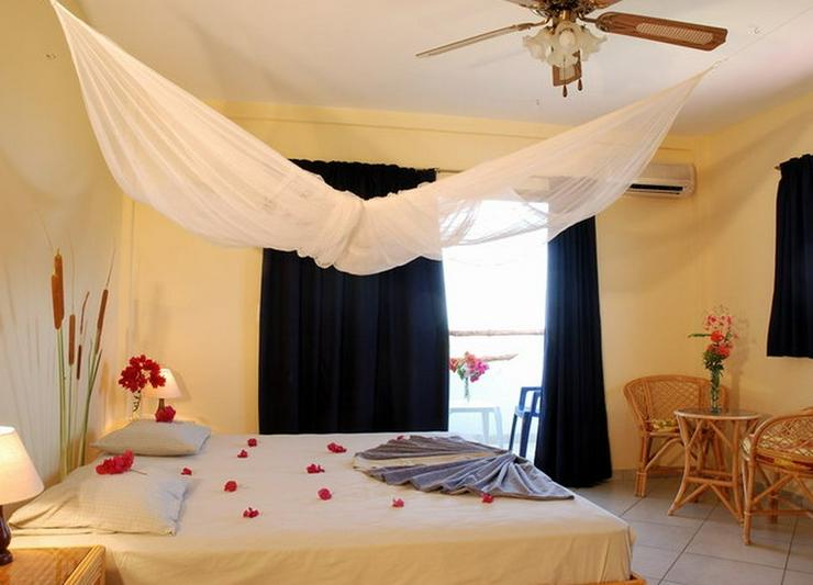 Bild 3: Hotel mit zwei Gebäuden auf der Insel Margarita / Venezuela - Preissenkung