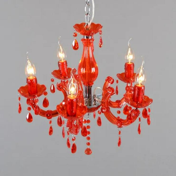 Bild 2: Kronleuchter Rot und einer Bunt