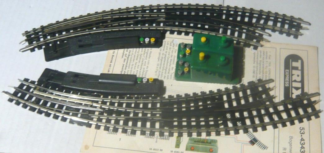 Bild 2: TRIX EXPRESS H0 Bogenweichen Paar mit Schalter und Anleitung TOP