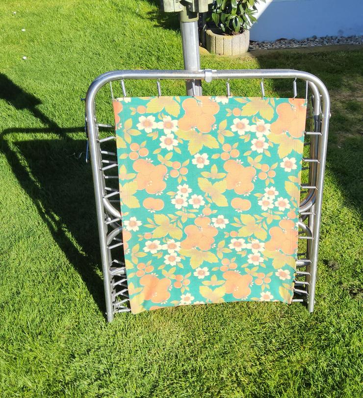 2 Gartenliegen zu verschenken 