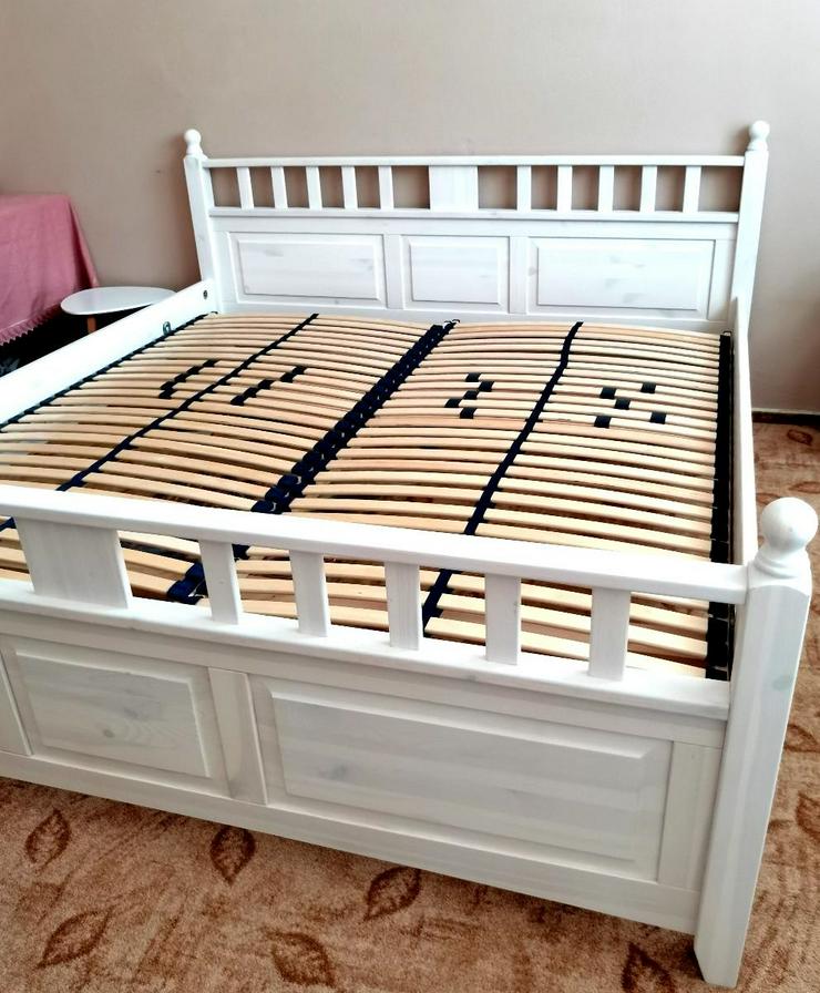 Bild 8: Landhaus Vollholz -Bett Weiß (180x200) + 2 Lattenroste