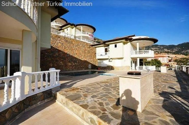 Bild 3: Vollmöblierte Luxusvilla mit Traumpanorama, Pool und Garage