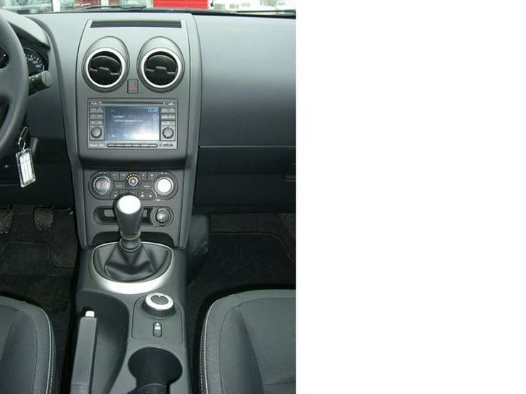 Bild 7: NISSAN Qashqai 1.6 DCI ACENTA 4x4 NAVI