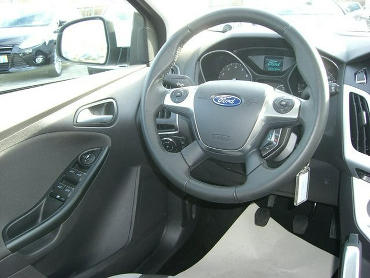 Bild 8: FORD Focus 1.0 ECOBOOST CHAMPIONS EDITION 5T